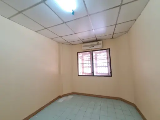 
                        Discount frome 1.65M to 1.3M Townhouse Khao noi Patt...