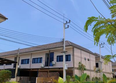 Quick Sale Brand New Town House Nice and quality in Huay yai