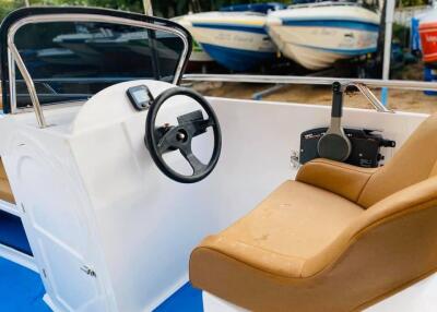 Speed ​​boat for 12 seats