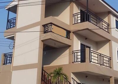 sale land and Apartment 3floor 16 rooms South Pattaya