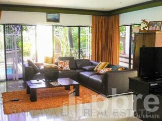 Jomtien Park Village Pool Villa For Sale