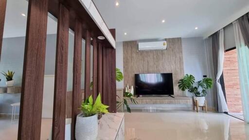 TOWN HOUSE 2 STORIES BEAUTIFUL DECORATED  FULLY FURNISHED THUNG KLOM- TAN MUN PATTAYA