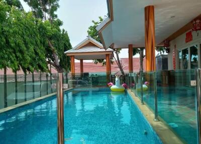 Beautiful Pool villa  Chayapuek  Pattaya