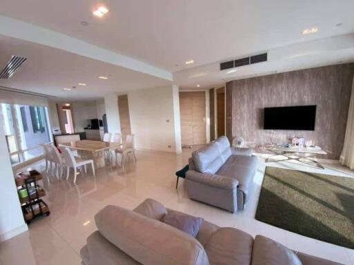 Reflection Beachfront Luxury Condo in Jomtien Pattaya