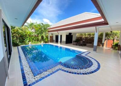 Pool Villa Pattaya Hot Sale 7.9M