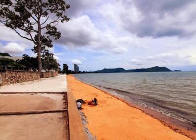 Land for sale  Beach side in Na Jomtien Close to Pattaya