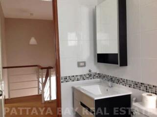 Uraiwan Park View for Sale In East Pattaya