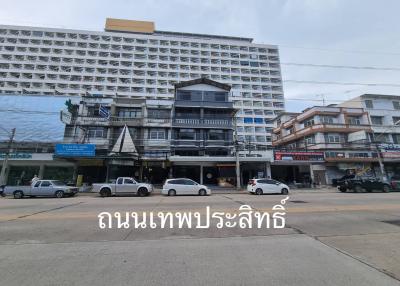 Apartments 4 floor 2 booths Thapprasit