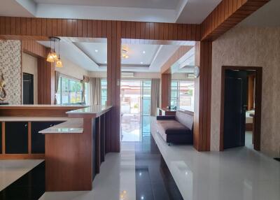 Hot Sale Pool Villa full furnished Huai yai Pattaya