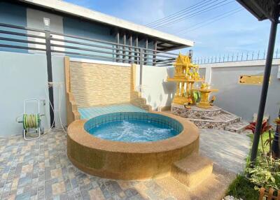 Full price 4.5 MB discount to 3.9 MB  built 3 years beautiful single house Pattaya  ready to move in
