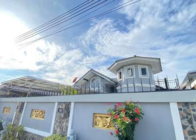 Full price 4.5 MB discount to 3.9 MB  built 3 years beautiful single house Pattaya  ready to move in