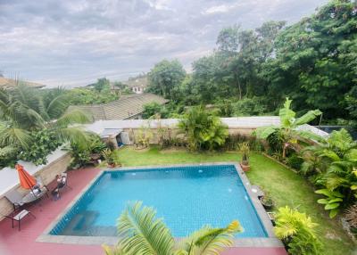 Beautiful House with swimming pool Pattaya