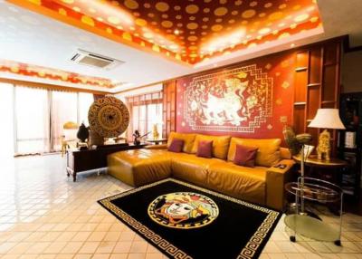 Luxury Pool Villa Pattaya 4 bed 4 baths  ready to move in