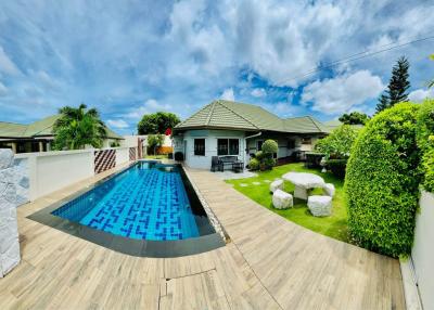 House for sale with private pool Pattaya Soi Siam Country Club