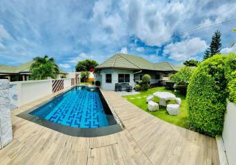 House for sale with private pool Pattaya Soi Siam Country Club