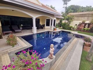 3 Bedrooms House in Jomtien Park Villas Jomtien H009286