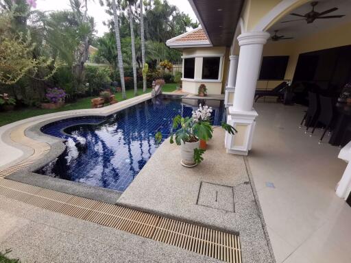 3 Bedrooms House in Jomtien Park Villas Jomtien H009286