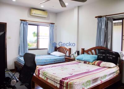 4 Bedrooms House in Eakmongkol 4 East Pattaya H006277