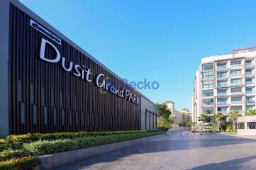 2 Bedrooms Condo in Dusit Grand Park Jomtien C010882