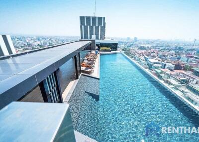 Hot sale! Last 2 units of great location condo next to central festival pattaya.