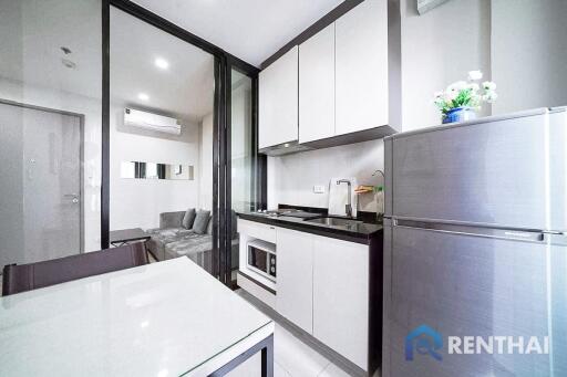 Hot sale! Last 2 units of great location condo next to central festival pattaya.