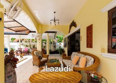 SUNSHINE MOUNTAIN 1 : Great value 3 bed pool villa