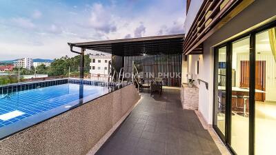 Spacious 2-Bed Apartment with Pool near Surin Beach