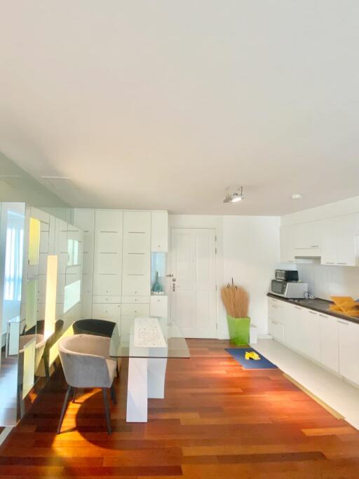 For SALE : The 49 Plus 2 / 1 Bedroom / 1 Bathrooms / 54 sqm / 6500000 THB [S11835]