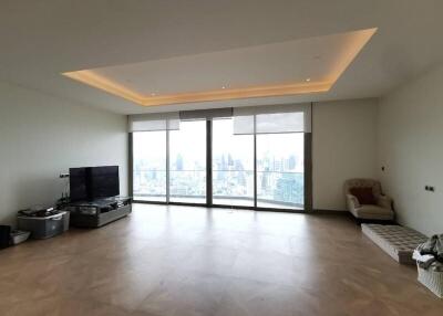 223 Sqm., 3 Beds, 4 Baths Condo listed for ฿ 118,000,000.