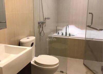For Rent 1 Bed 2 Bath Duplex Condo Villa Asoke 200m from MRT Phetchaburi