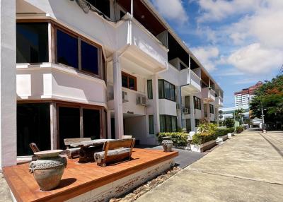 3 Storey 5 Bedroom Townhouse : Baan Suksamran