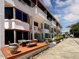 3 Storey 5 Bedroom Townhouse : Baan Suksamran