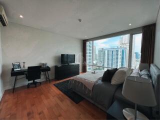 Pet Friendly  For Rent 2 Bed 2 Bath Condo Fullerton Sukhumvit