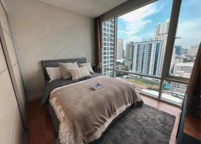 Pet Friendly  For Rent 2 Bed 2 Bath Condo Fullerton Sukhumvit