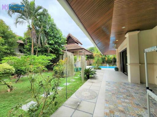 Balinese Style Pool Villa at Hua Hin Hillside Hamlet3