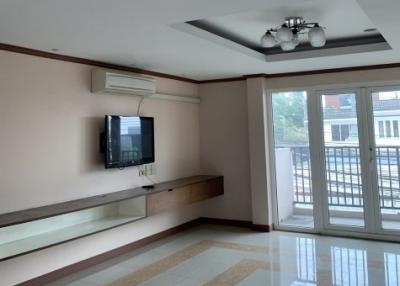 For Rent Bangkok Home Office Sukhumvit BTS Phra Khanong Watthana