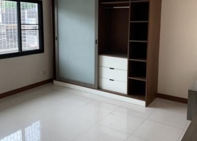 For Rent Bangkok Home Office Sukhumvit BTS Phra Khanong Watthana