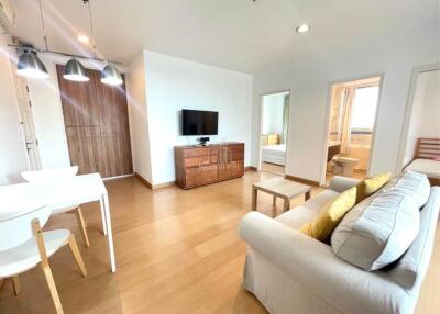 For Rent Spacious 2 Bed Condo Life @ Sukhumvit 65 only 200m from BTS Phra Khanong