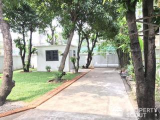 3-BR House near BTS Bang Chak