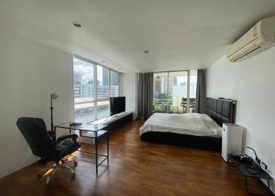 For RENT : The Peak Sukhumvit 15 / 3 Bedroom / 3 Bathrooms / 225 sqm / 100000 THB [10896529]