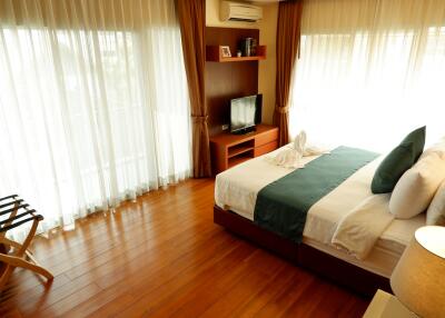 Lovely Place for Rent - 2 beds  - 135.00 sqm - 60000 THB