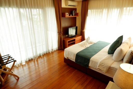 Lovely Place for Rent - 2 beds  - 135.00 sqm - 60000 THB