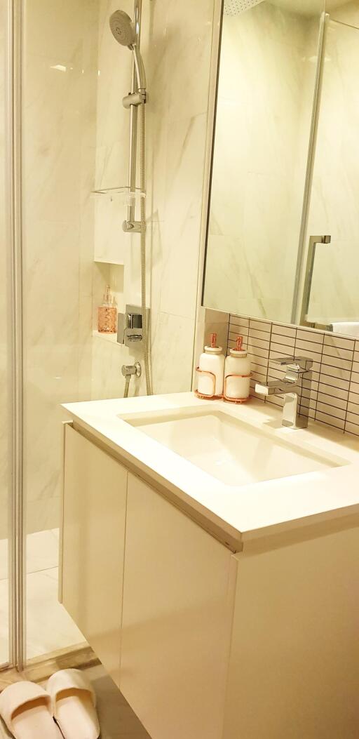 2 Bedrooms 2 Bathrooms Size 58.54sqm. Hyde Sukhumvit 11 for Rent 45,000 THB