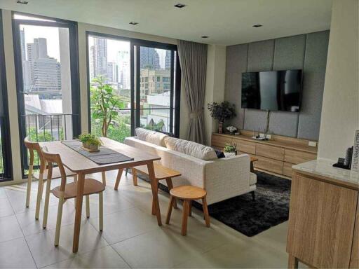 1 Bedroom 1 Bathroom Size 50sqm Baan Ploenchit for Rent 35,000THB