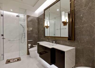 1 Bedroom 1 Bathroom Size 87sqm Sindhorn Tonson for Rent 100,000THB