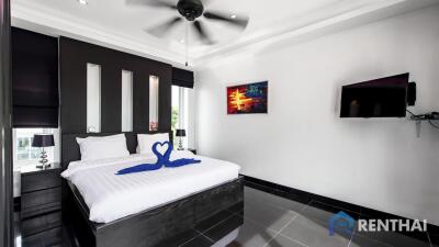 Hot sale! Newly renovated 2 storey pool villa Modern style.