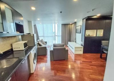 For RENT : Urbana Langsuan / 2 Bedroom / 2 Bathrooms / 90 sqm / 45000 THB [R11856]