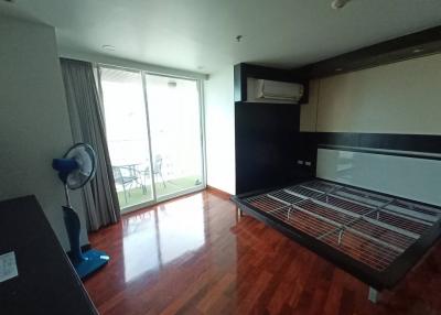 For RENT : Urbana Langsuan / 2 Bedroom / 2 Bathrooms / 90 sqm / 45000 THB [R11856]