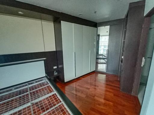 For RENT : Urbana Langsuan / 2 Bedroom / 2 Bathrooms / 90 sqm / 45000 THB [R11856]