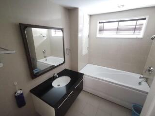 For SALE : Wattana Suite / 3 Bedroom / 3 Bathrooms / 132 sqm / 10900000 THB [S11845]